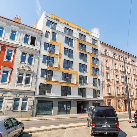 Brand New Two Room Apartment #34 With Free Secure Parking In The Center Praga Zewnętrze zdjęcie