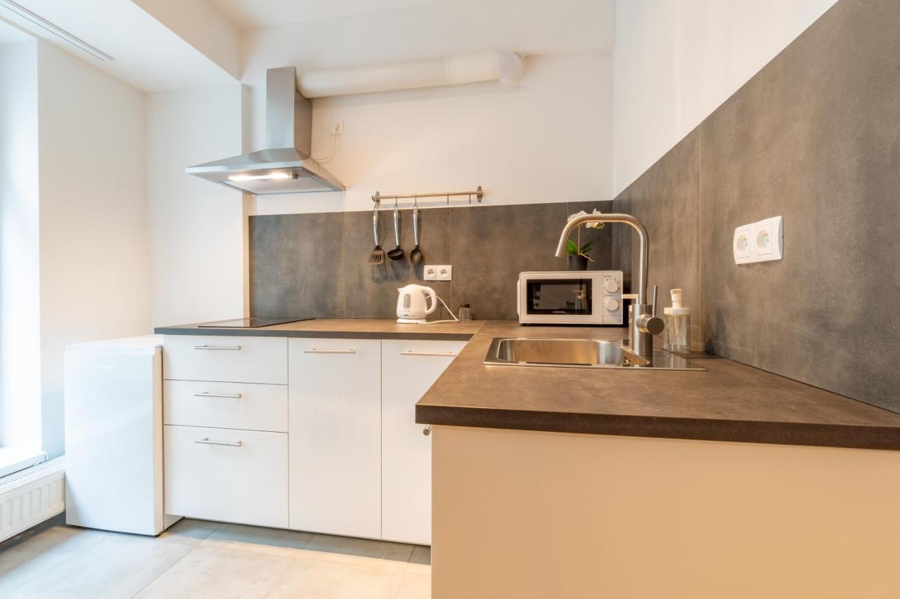 Brand New Two Room Apartment #34 With Free Secure Parking In The Center Praga Zewnętrze zdjęcie