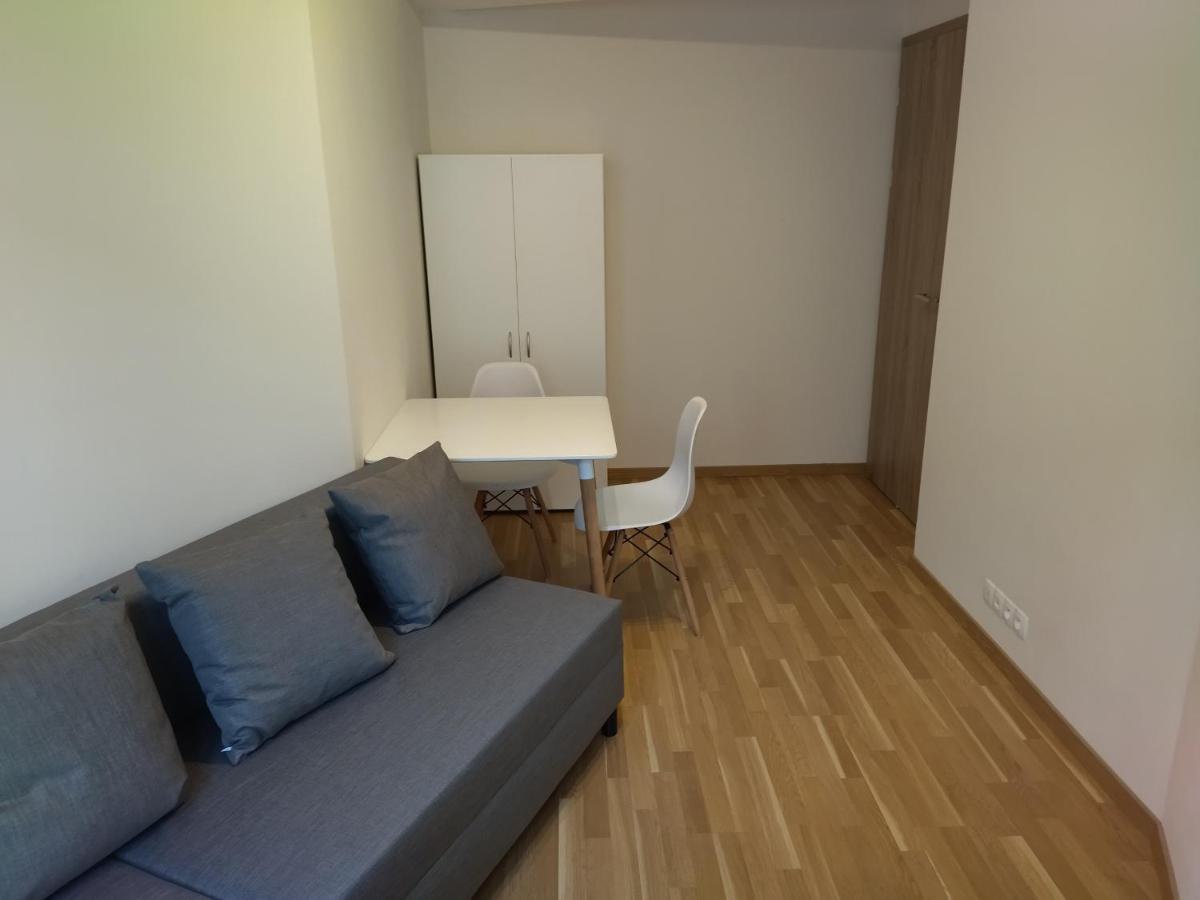 Brand New Two Room Apartment #34 With Free Secure Parking In The Center Praga Zewnętrze zdjęcie