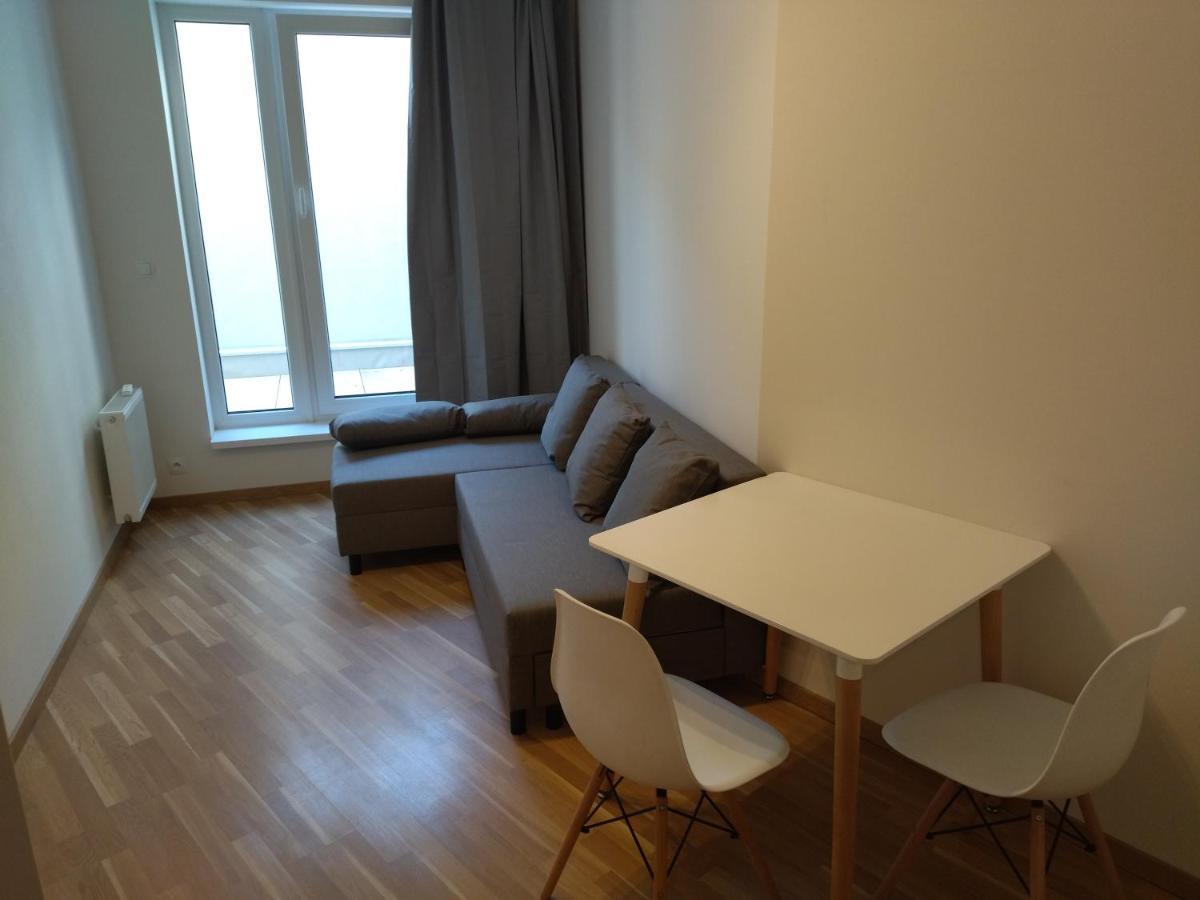 Brand New Two Room Apartment #34 With Free Secure Parking In The Center Praga Zewnętrze zdjęcie